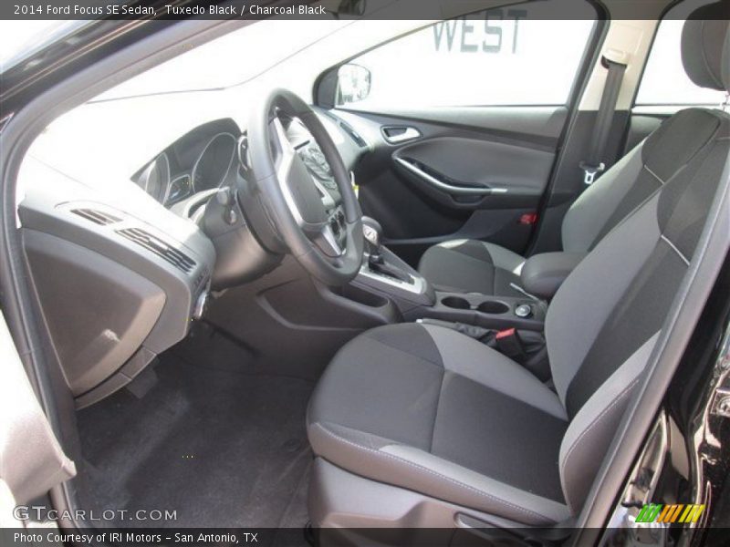 Tuxedo Black / Charcoal Black 2014 Ford Focus SE Sedan