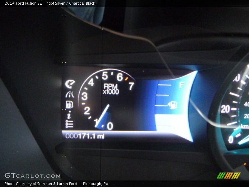 Ingot Silver / Charcoal Black 2014 Ford Fusion SE