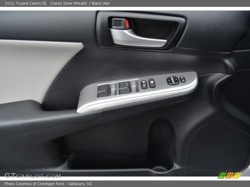 Classic Silver Metallic / Black/Ash 2012 Toyota Camry SE
