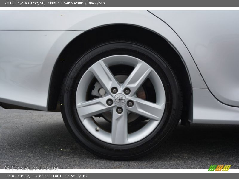 Classic Silver Metallic / Black/Ash 2012 Toyota Camry SE