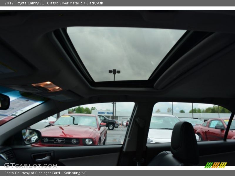 Classic Silver Metallic / Black/Ash 2012 Toyota Camry SE