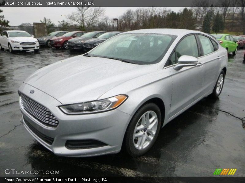 Ingot Silver / Charcoal Black 2014 Ford Fusion SE