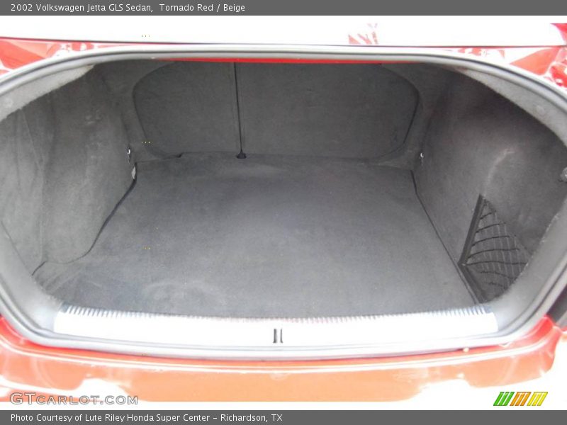Tornado Red / Beige 2002 Volkswagen Jetta GLS Sedan