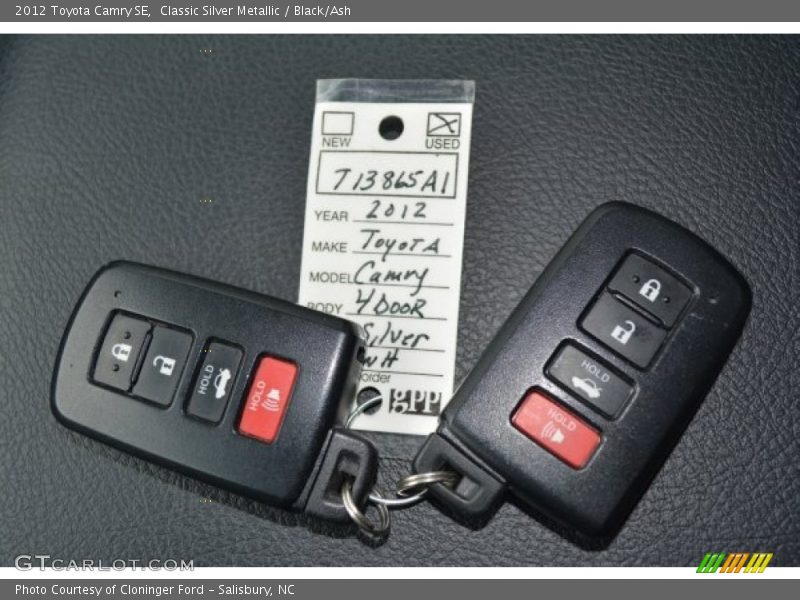 Classic Silver Metallic / Black/Ash 2012 Toyota Camry SE