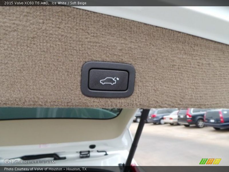 Ice White / Soft Beige 2015 Volvo XC60 T6 AWD