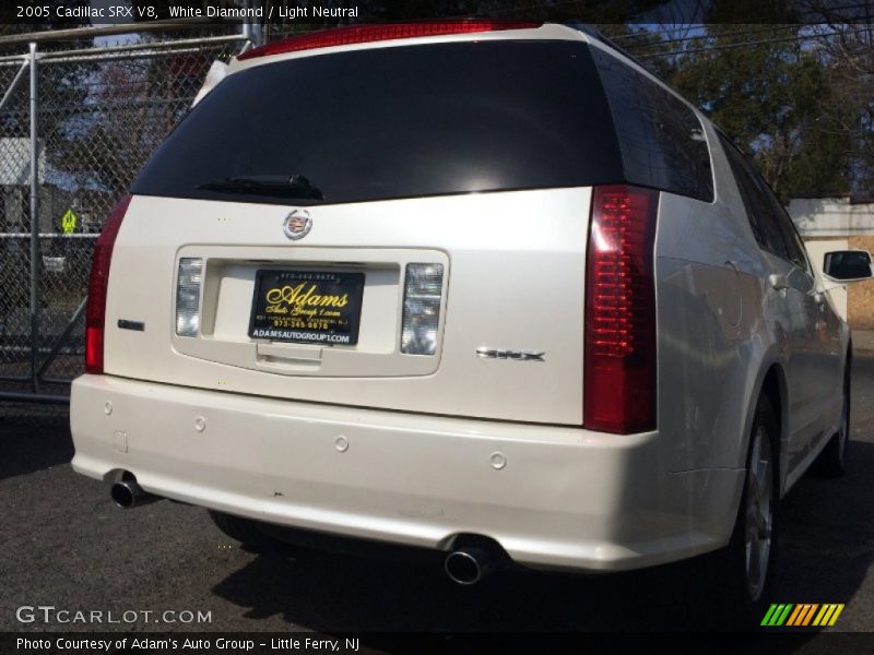 White Diamond / Light Neutral 2005 Cadillac SRX V8