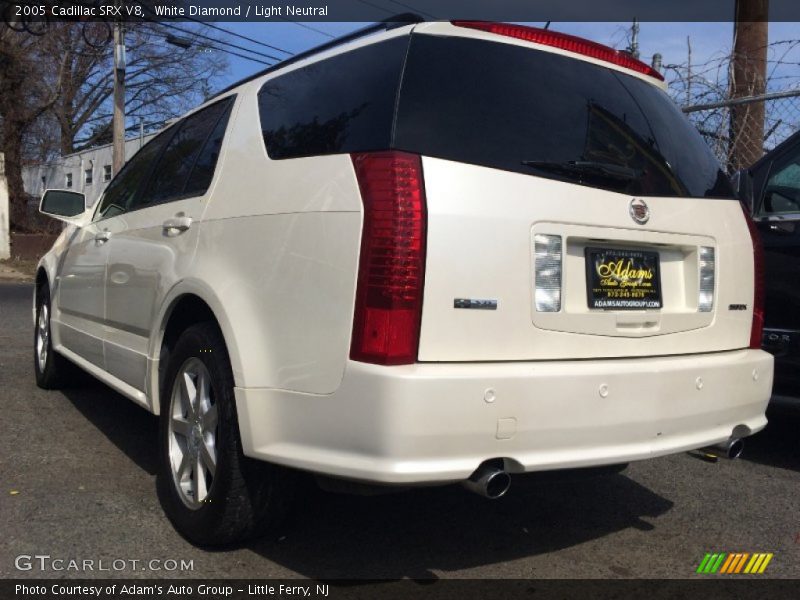 White Diamond / Light Neutral 2005 Cadillac SRX V8