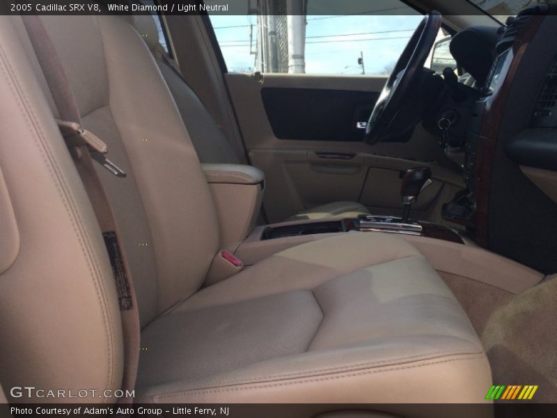White Diamond / Light Neutral 2005 Cadillac SRX V8