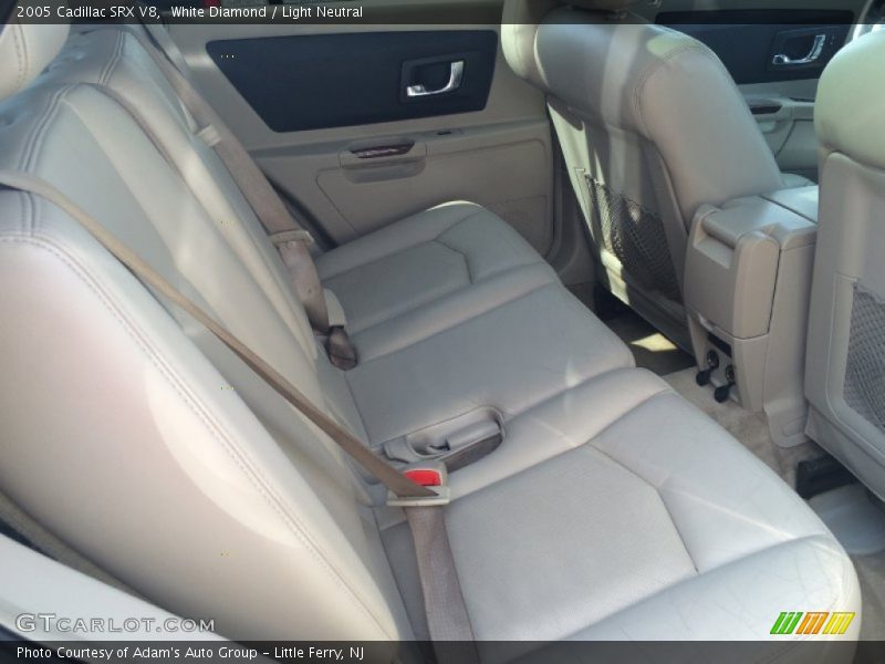 White Diamond / Light Neutral 2005 Cadillac SRX V8