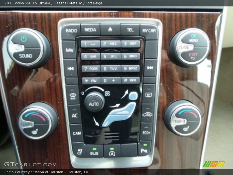 Seashell Metallic / Soft Beige 2015 Volvo S60 T5 Drive-E