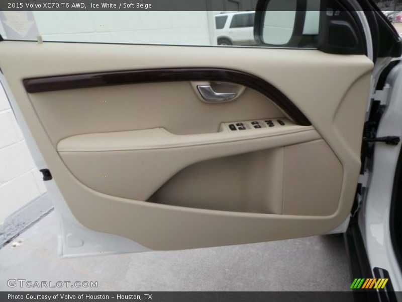 Door Panel of 2015 XC70 T6 AWD