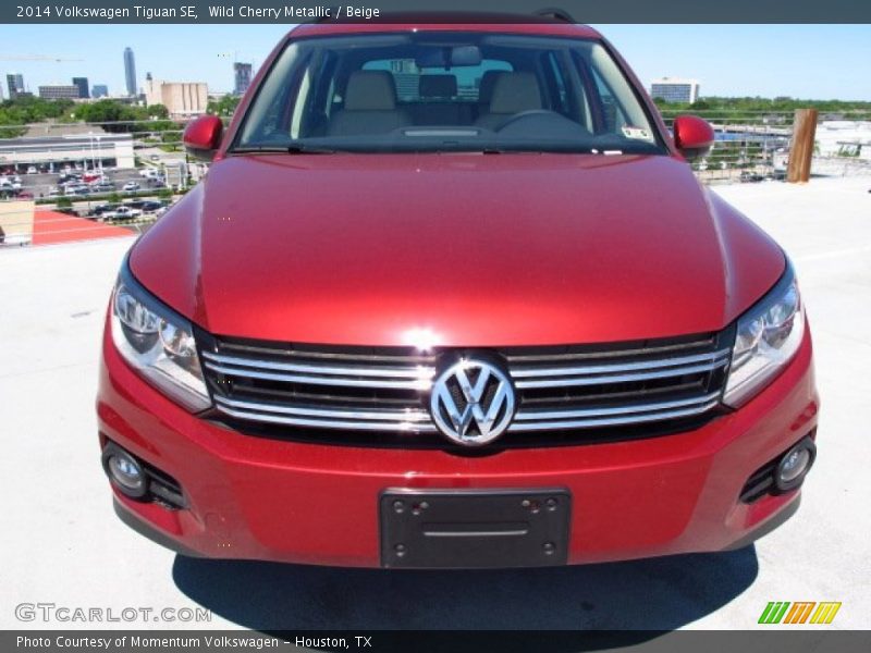 Wild Cherry Metallic / Beige 2014 Volkswagen Tiguan SE