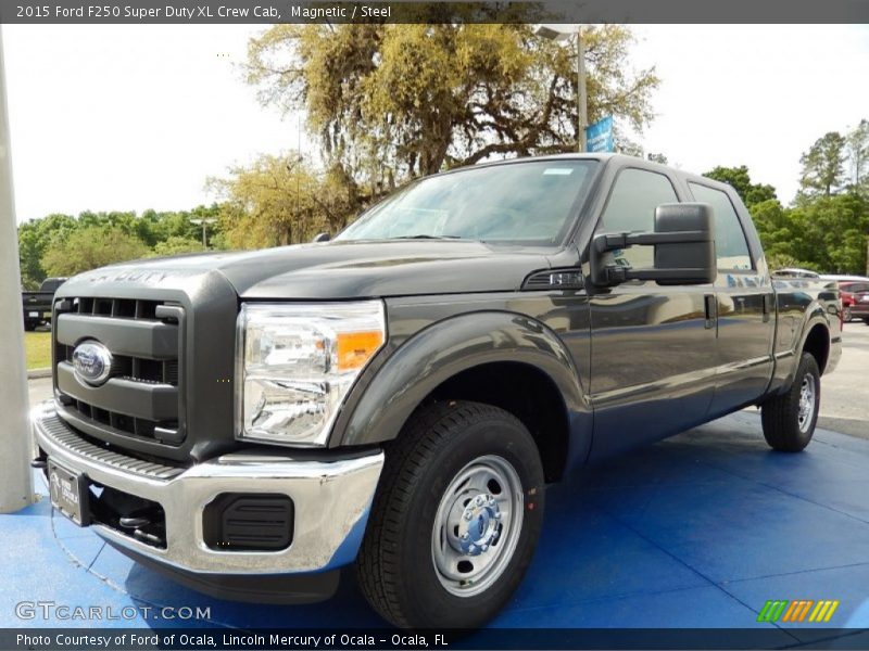 Front 3/4 View of 2015 F250 Super Duty XL Crew Cab