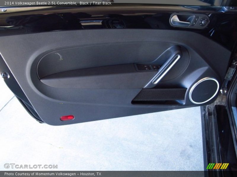 Black / Titan Black 2014 Volkswagen Beetle 2.5L Convertible