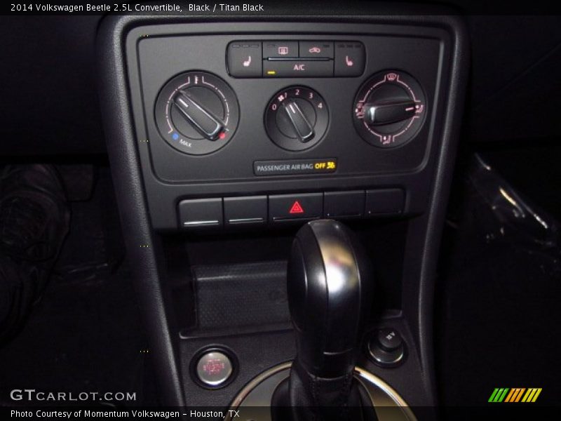 Black / Titan Black 2014 Volkswagen Beetle 2.5L Convertible