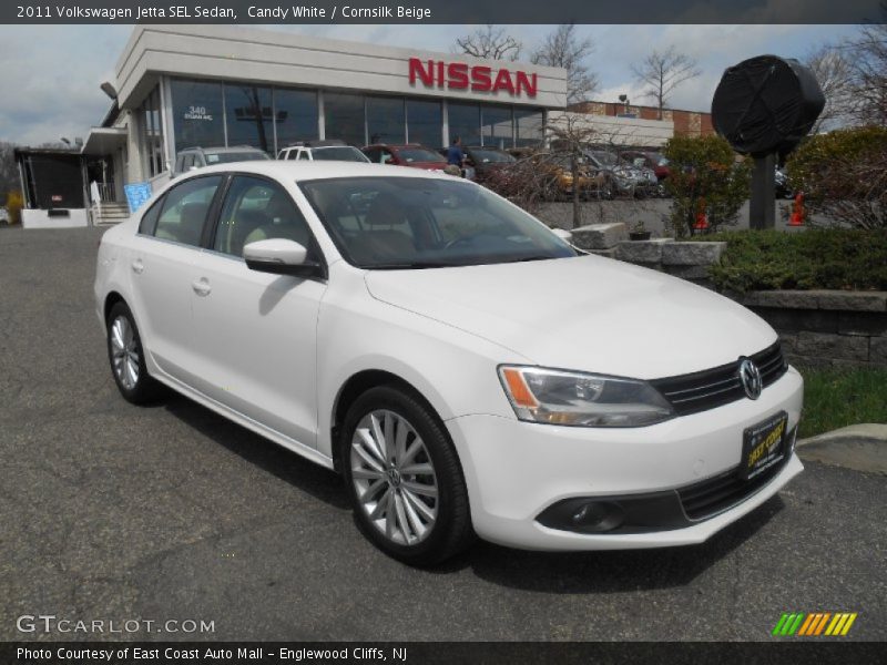 Candy White / Cornsilk Beige 2011 Volkswagen Jetta SEL Sedan