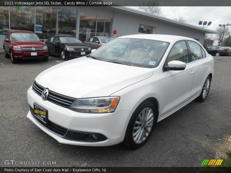 Candy White / Cornsilk Beige 2011 Volkswagen Jetta SEL Sedan