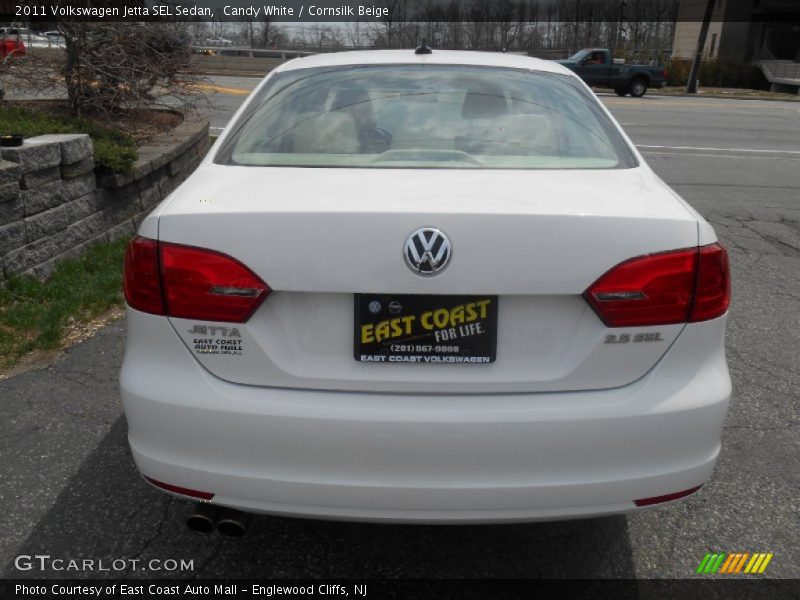 Candy White / Cornsilk Beige 2011 Volkswagen Jetta SEL Sedan
