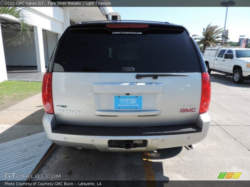 Pure Silver Metallic / Light Titanium 2010 GMC Yukon SLT