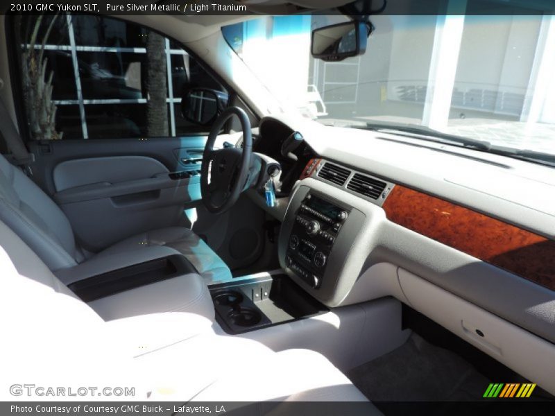 Pure Silver Metallic / Light Titanium 2010 GMC Yukon SLT