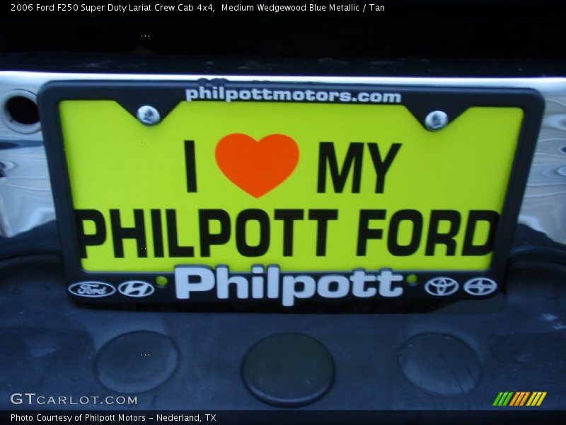 Medium Wedgewood Blue Metallic / Tan 2006 Ford F250 Super Duty Lariat Crew Cab 4x4