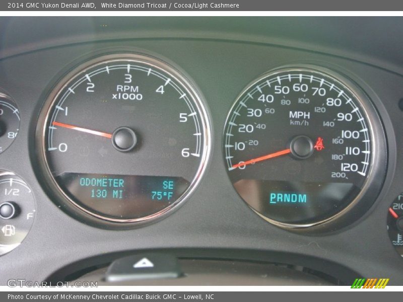 White Diamond Tricoat / Cocoa/Light Cashmere 2014 GMC Yukon Denali AWD