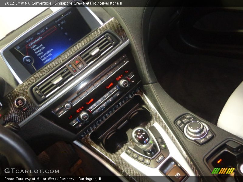 Controls of 2012 M6 Convertible