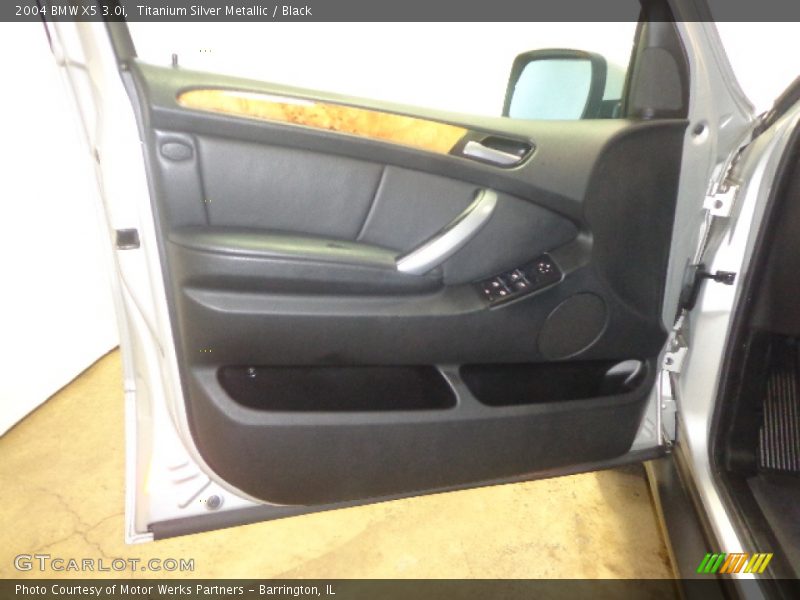 Titanium Silver Metallic / Black 2004 BMW X5 3.0i