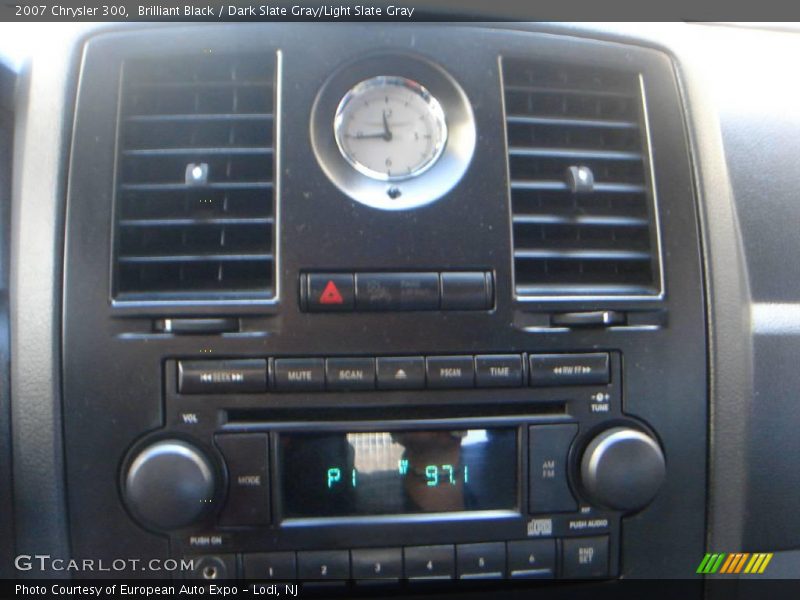 Brilliant Black / Dark Slate Gray/Light Slate Gray 2007 Chrysler 300