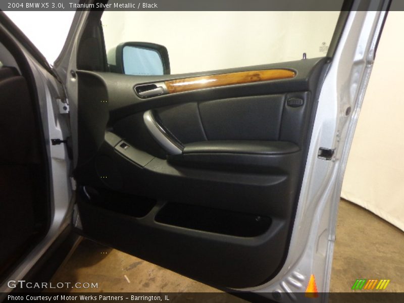 Titanium Silver Metallic / Black 2004 BMW X5 3.0i