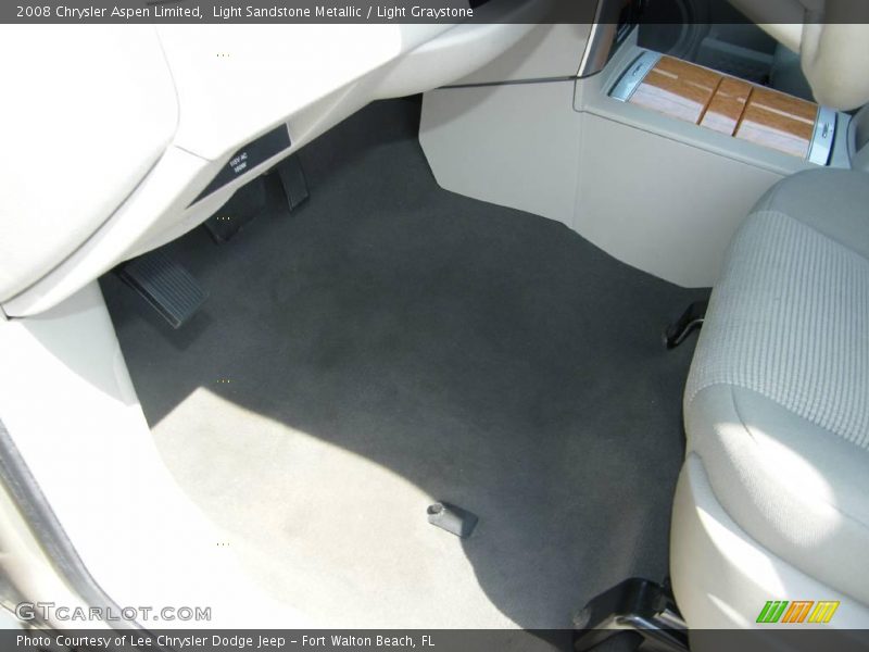 Light Sandstone Metallic / Light Graystone 2008 Chrysler Aspen Limited