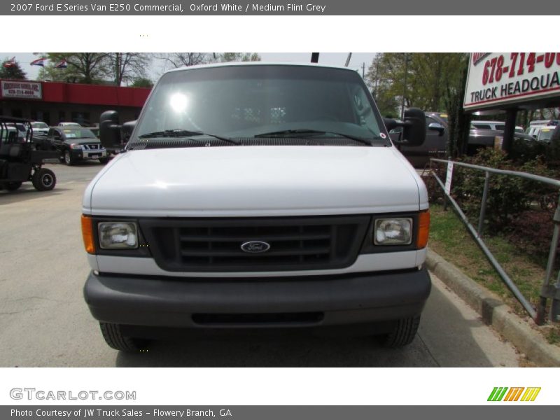 Oxford White / Medium Flint Grey 2007 Ford E Series Van E250 Commercial