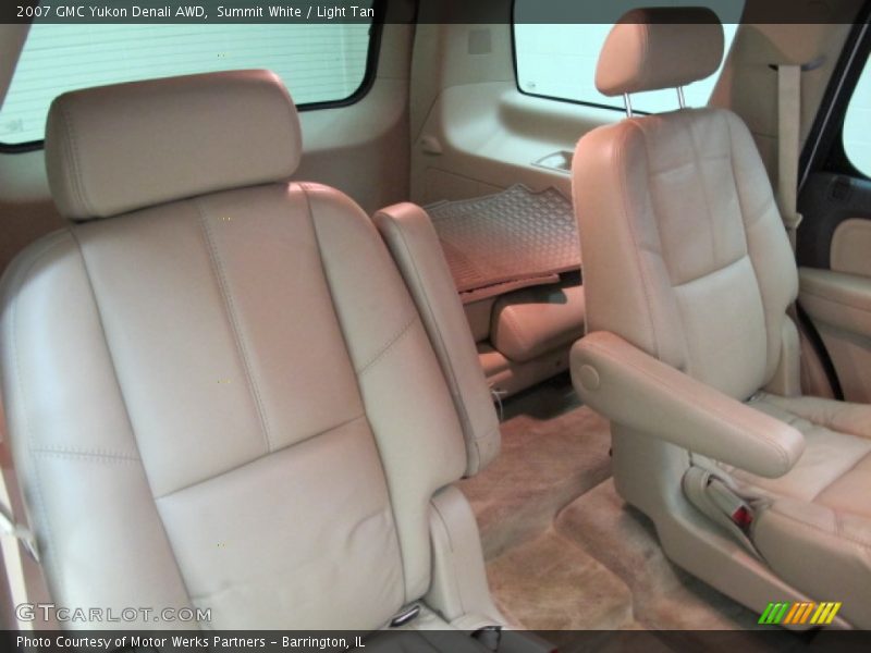 Summit White / Light Tan 2007 GMC Yukon Denali AWD