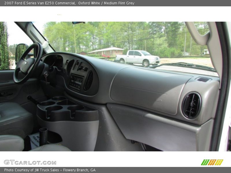 Oxford White / Medium Flint Grey 2007 Ford E Series Van E250 Commercial