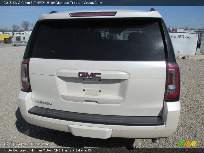 White Diamond Tricoat / Cocoa/Dune 2015 GMC Yukon SLT 4WD