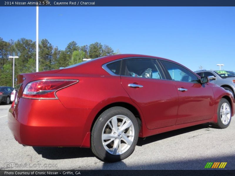 Cayenne Red / Charcoal 2014 Nissan Altima 2.5 SV