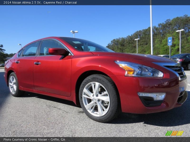 Cayenne Red / Charcoal 2014 Nissan Altima 2.5 SV