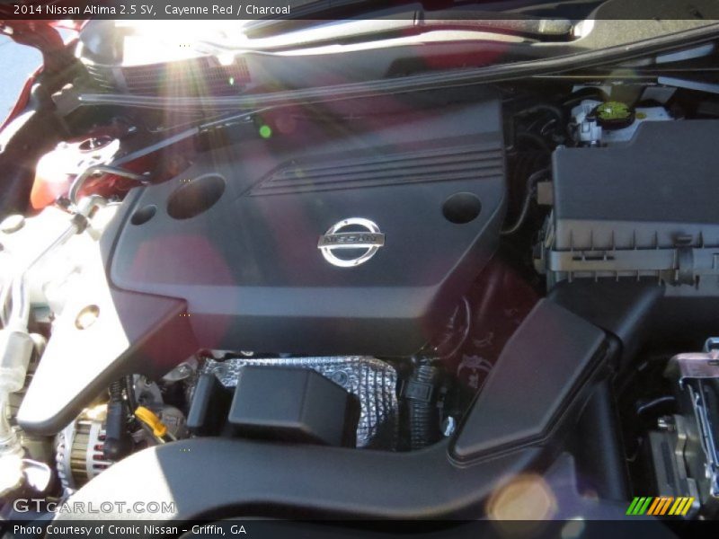 Cayenne Red / Charcoal 2014 Nissan Altima 2.5 SV