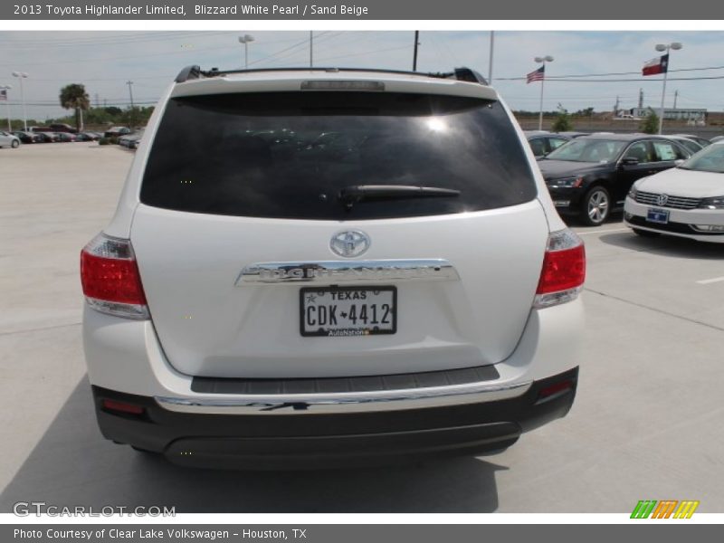 Blizzard White Pearl / Sand Beige 2013 Toyota Highlander Limited