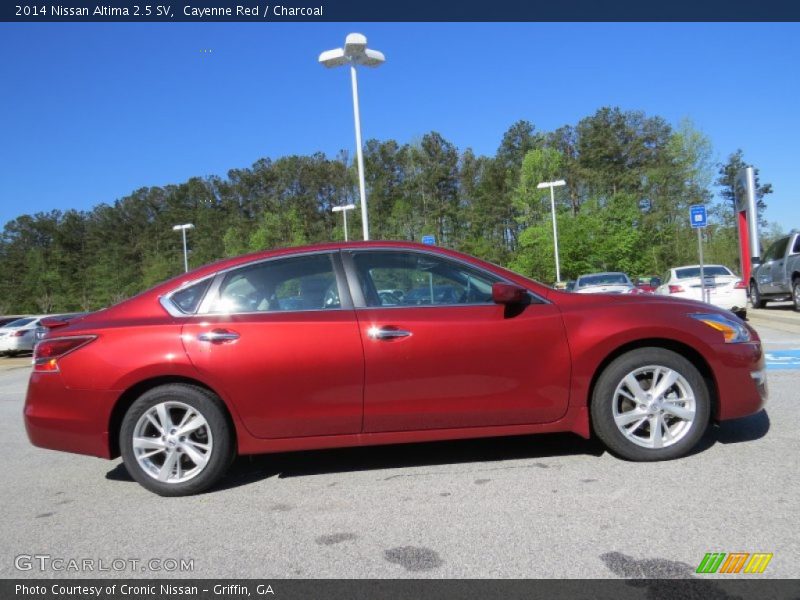 Cayenne Red / Charcoal 2014 Nissan Altima 2.5 SV