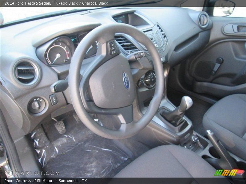 Tuxedo Black / Charcoal Black 2014 Ford Fiesta S Sedan