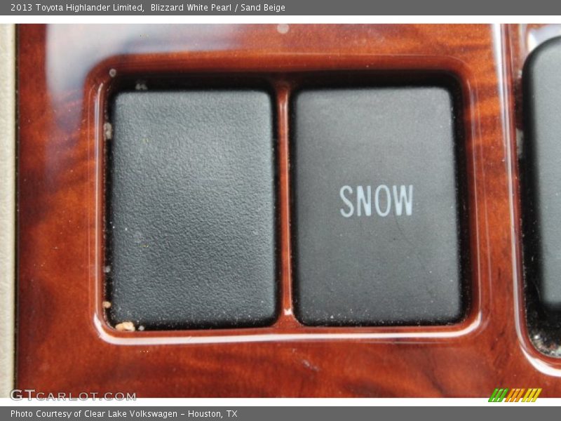 Blizzard White Pearl / Sand Beige 2013 Toyota Highlander Limited