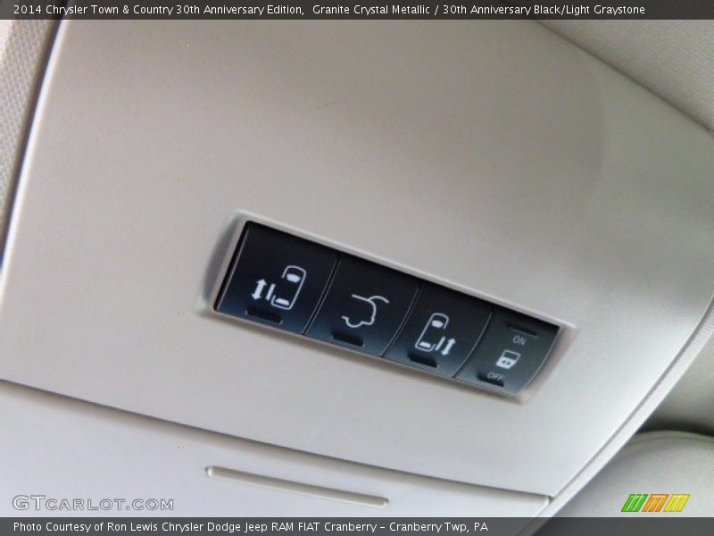 Granite Crystal Metallic / 30th Anniversary Black/Light Graystone 2014 Chrysler Town & Country 30th Anniversary Edition