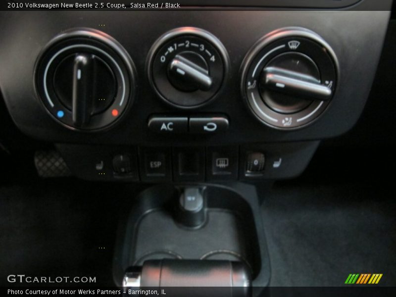 Salsa Red / Black 2010 Volkswagen New Beetle 2.5 Coupe