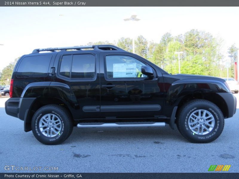  2014 Xterra S 4x4 Super Black