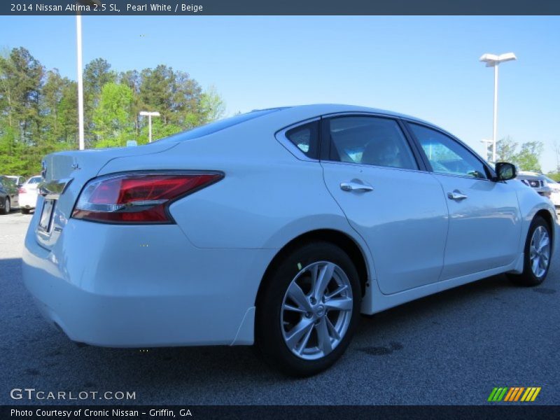 Pearl White / Beige 2014 Nissan Altima 2.5 SL