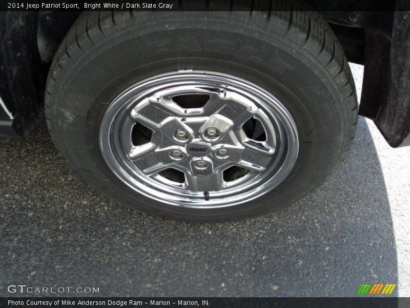 Bright White / Dark Slate Gray 2014 Jeep Patriot Sport