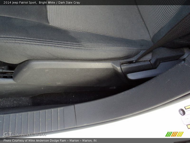 Bright White / Dark Slate Gray 2014 Jeep Patriot Sport