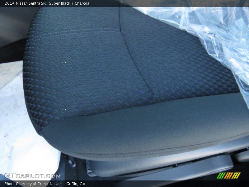 Super Black / Charcoal 2014 Nissan Sentra SR