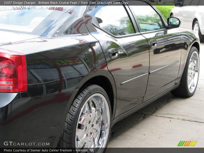 Brilliant Black Crystal Pearl / Dark Slate Gray/Light Slate Gray 2007 Dodge Charger